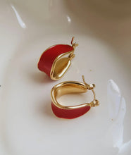 Load image into Gallery viewer, Candice Hoop
