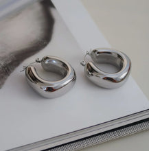 Load image into Gallery viewer, Chunky Hoops
