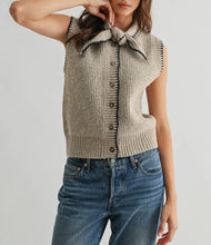 Load image into Gallery viewer, Cortland Vest
