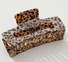 Load image into Gallery viewer, Leopard Claw Clips
