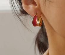 Load image into Gallery viewer, Candice Hoop
