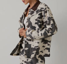 Load image into Gallery viewer, Elsie Barn Jacket

