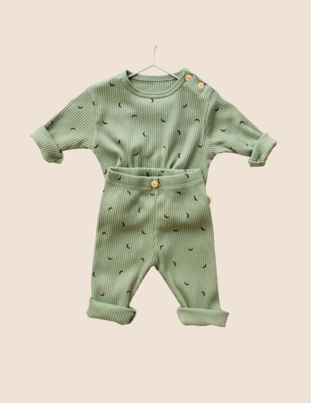 Green Moon Set