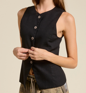 Amelia Vest