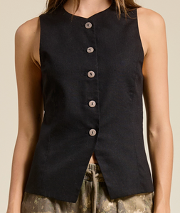 Amelia Vest