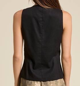 Amelia Vest